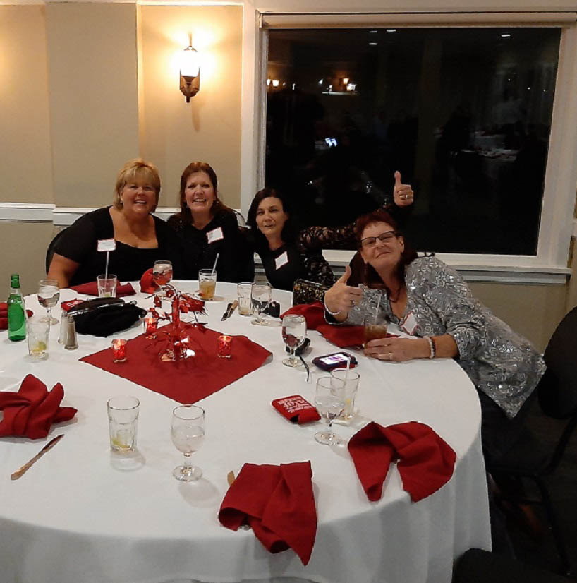 WHS79 40TH YEAR REUNION - LORI ROBERTS TRINCIA - DINEEN WOODS - TERRY REMBECKI BOURDON - BEV ROSS